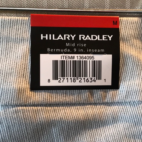 Hilary Radley ladies shorts, sz Medium, Pull-on, white/grey pinstripe - Picture 3 of 5